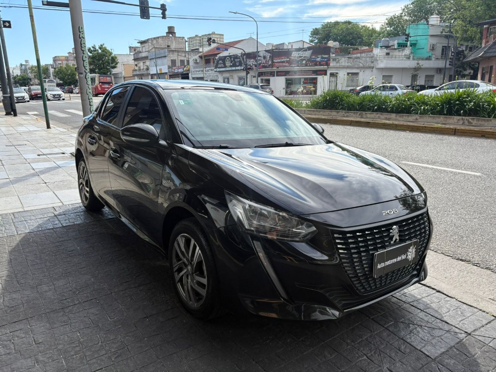 Peugeot 208 Allure — foto 15